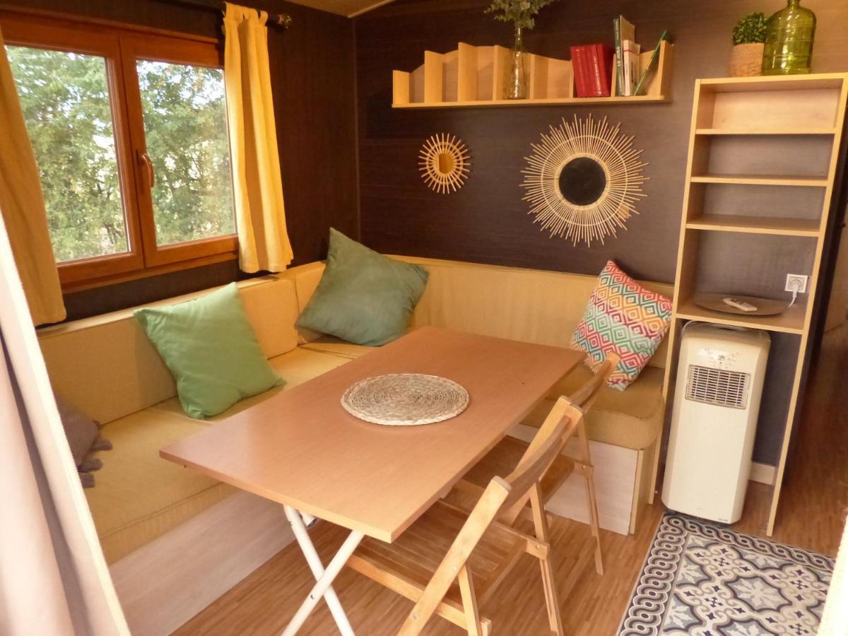 Courlans La Maison Blanche מראה חיצוני תמונה